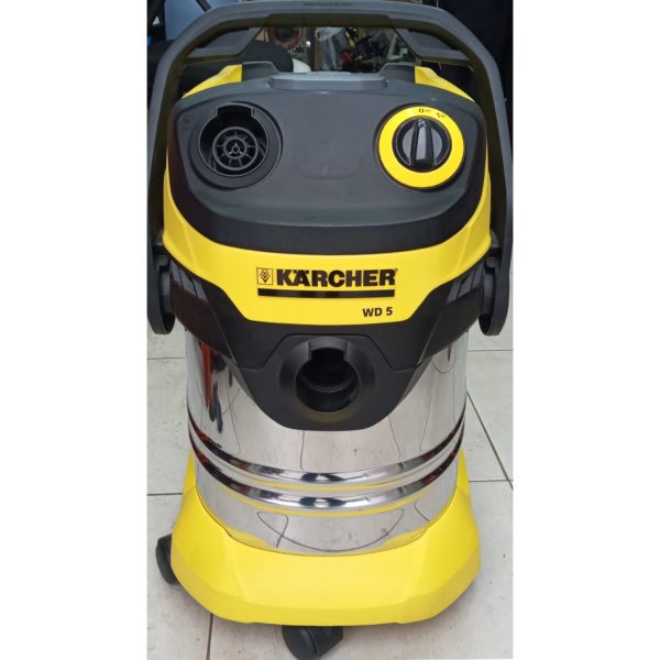 Пылесос Karcher мощностью 1100 Вт