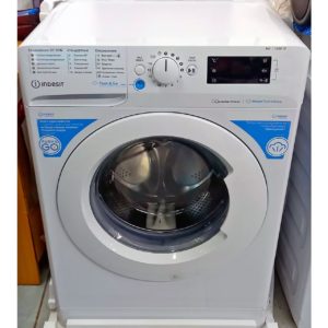 Стиральная машина Indesit 8 кг