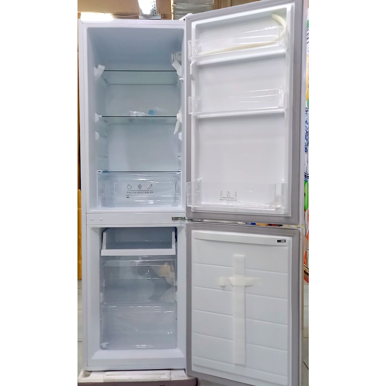 Холодильник двухкамерный Blesk 174 литра