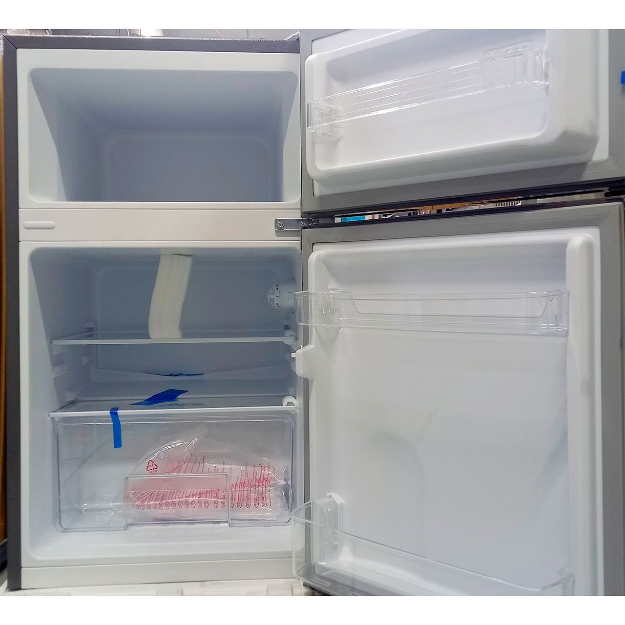 Холодильник двухкамерный Changhong 86 литров