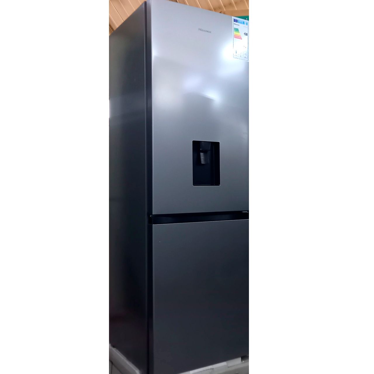Холодильник двухкамерный Hisense 287 литров