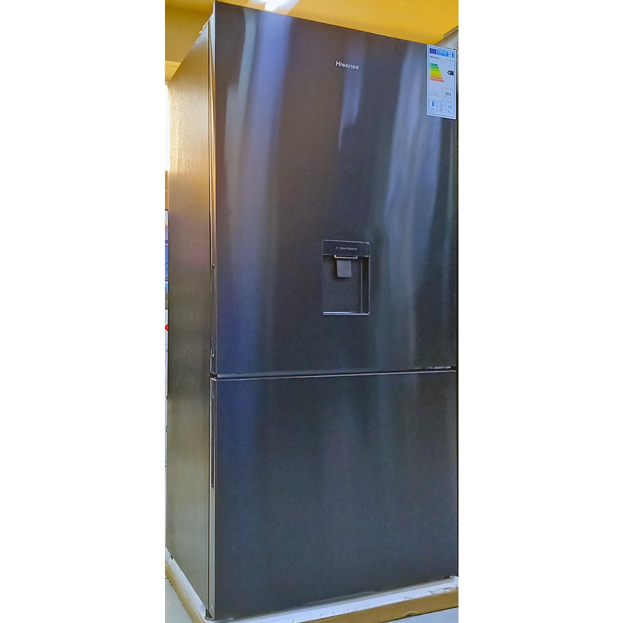 Холодильник двухкамерный Hisense 500 литров
