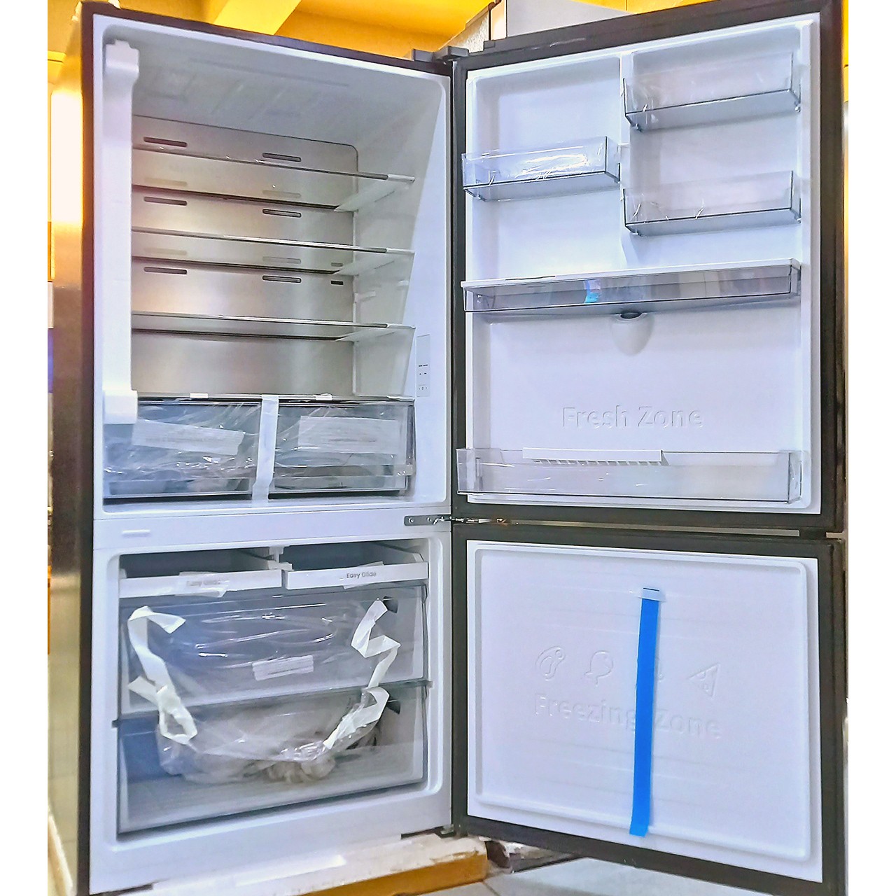 Холодильник двухкамерный Hisense 500 литров