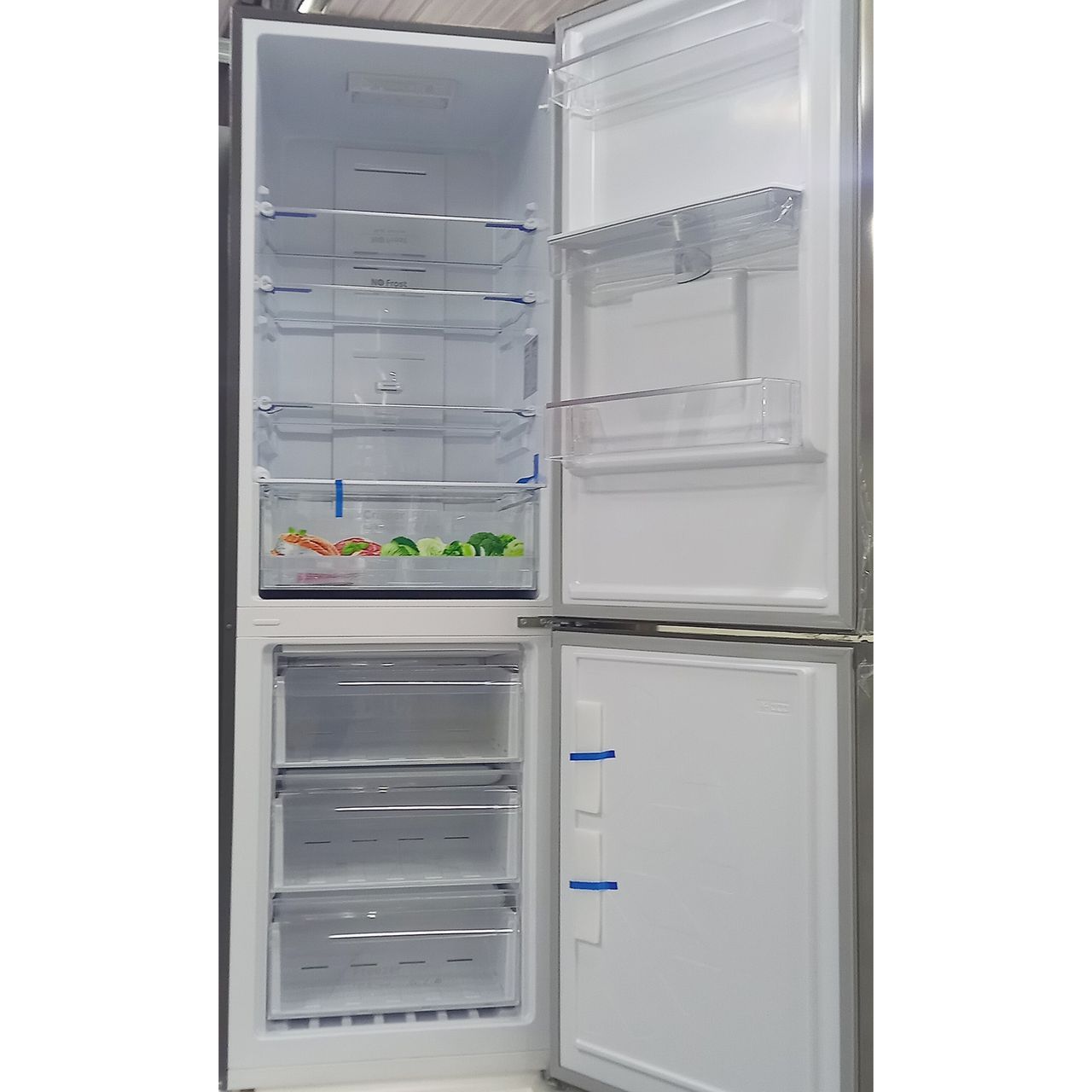 Холодильник двухкамерный Winia 322 литра