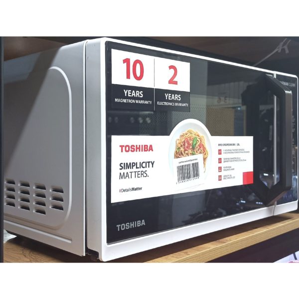 Микроволновка Toshiba мощностью 800 Вт