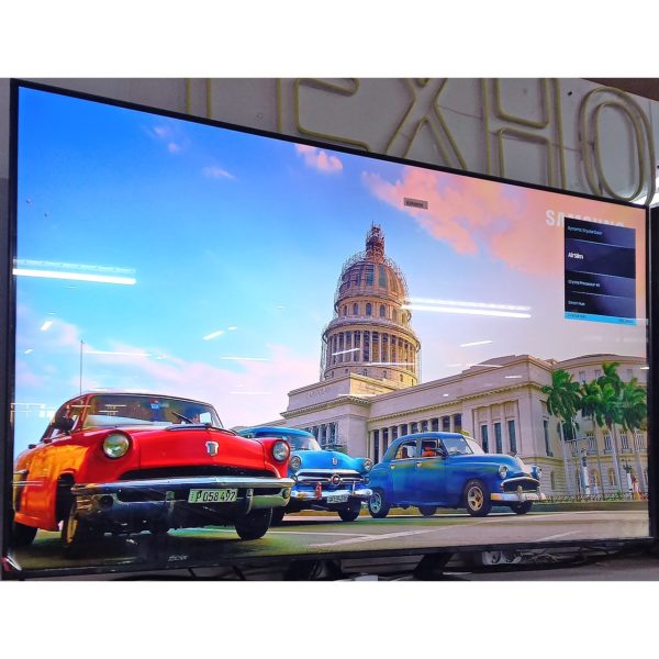 Телевизор Samsung 4K UHD 140 см