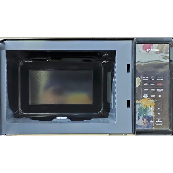 Микроволновка Toshiba мощностью 800 Вт